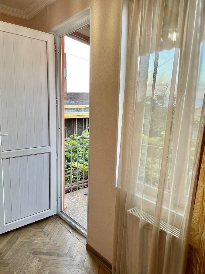 Guest House Zemeli Tbilissi Extérieur photo