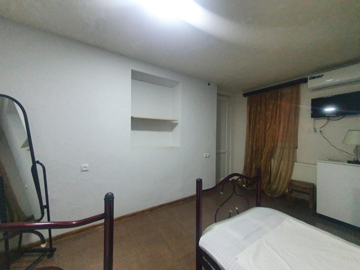 Guest House Zemeli Tbilissi Extérieur photo